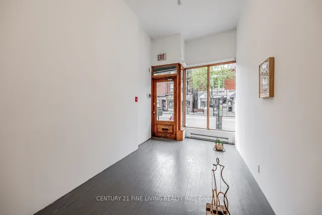 Additional image 8 of 3048 Dundas St