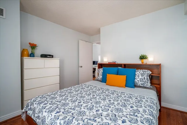 Additional image 13 of 50 Lombard St Unit 1401