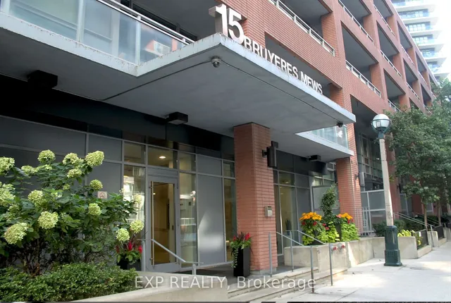 15 Bruyeres Mews Unit 806