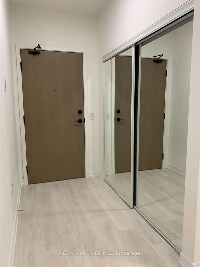 Additional image 4 of 225 Sumach St Unit 912