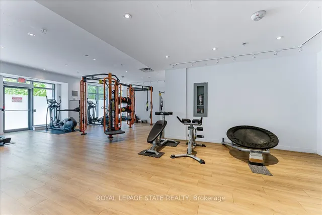 Additional image 37 of 68 ABELL St Unit 201