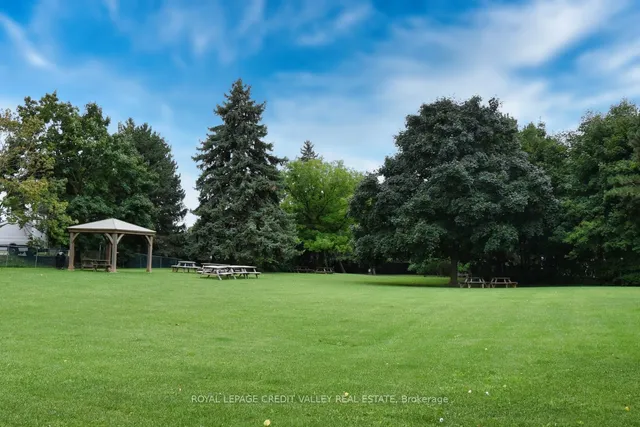 Additional image 36 of 5 Frith Rd Unit 410