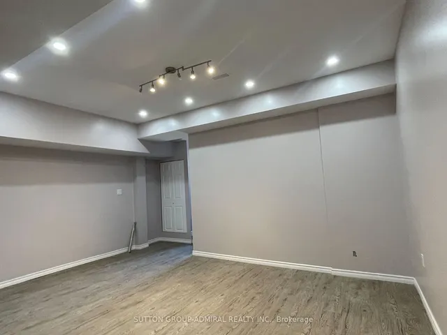 Additional image 15 of 658 Dundas St