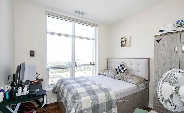 Additional image 20 of 181 Village Green Sq Unit Ph20