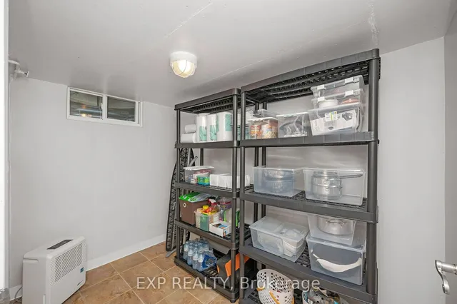 Additional image 33 of 102 Manning Ave