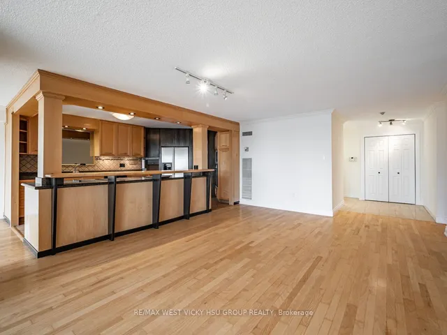 Additional image 4 of 130 Carlton St Unit 1505