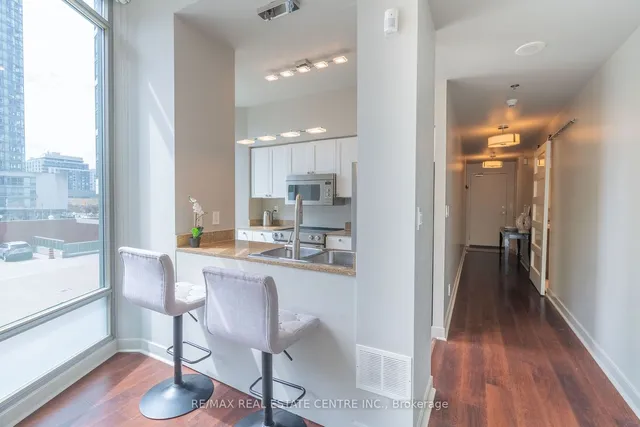 Additional image 29 of 81 Navy Wharf Crt Unit 201