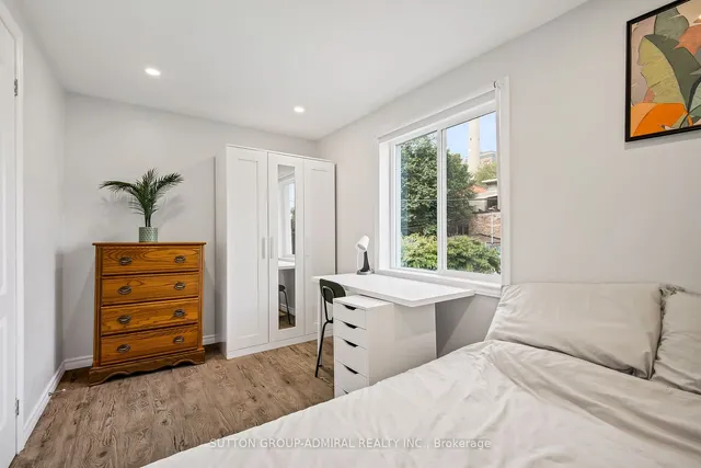 Additional image 22 of 658 Dundas St