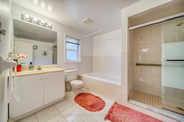 Additional image 21 of 20 Zircon Crt