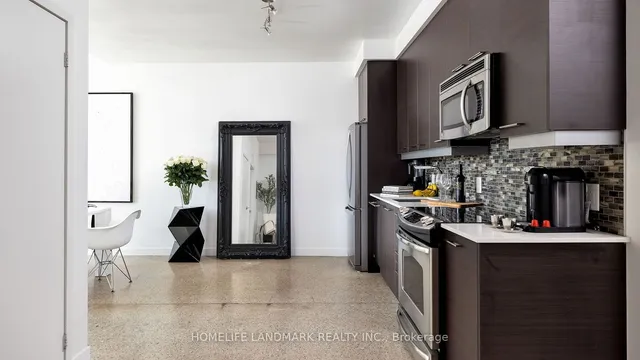 Additional image 10 of 510 King St Unit 622