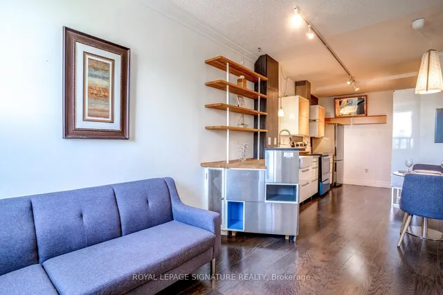 Additional image 9 of 2874 Keele St Unit 304