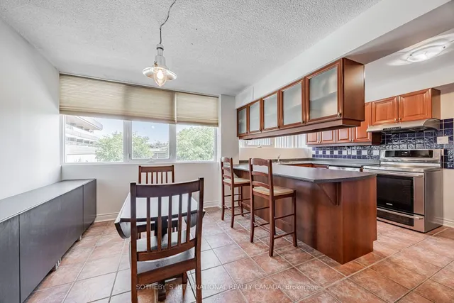 Additional image 10 of 256 Jarvis St Unit 3B