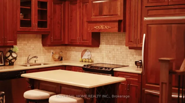 Additional image 7 of 25 Greenview Ave Unit TH43