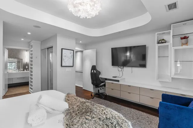 Additional image 28 of 30 Nelson St Unit TH20