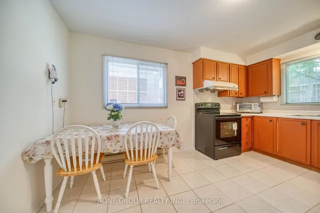 Additional image 15 of 20 Zircon Crt