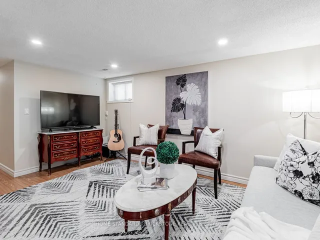 Additional image 27 of 156 Avondale Ave