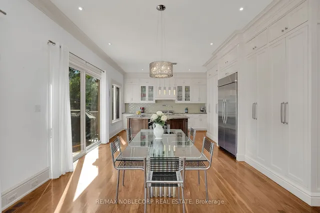 Additional image 12 of 35 Yorkdale Cres