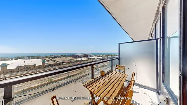 Additional image 25 of 135 East Liberty St Unit 1512