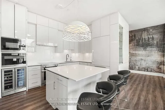 Additional image 17 of 1486 Bathurst St Unit Ph02