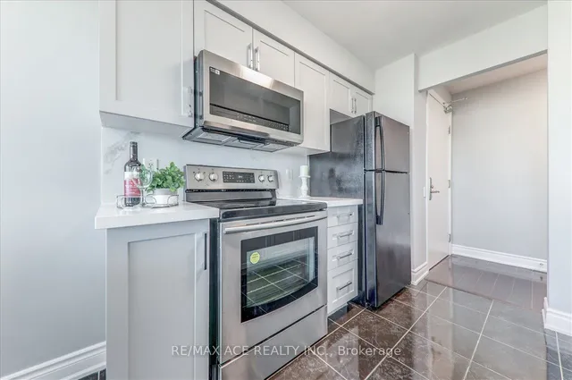 Additional image 15 of 61 Town Centre Crt Unit 2009