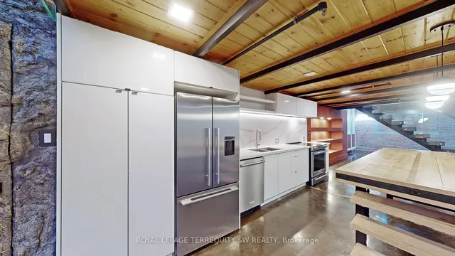 Additional image 28 of 326 Carlaw Ave Unit 124