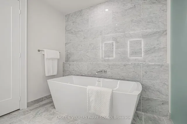 Additional image 32 of 118 Merchants' Wharf Unit 104