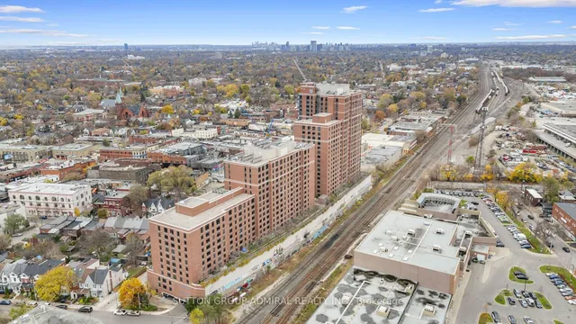 Additional image 28 of 60 Heintzman St Unit 1715