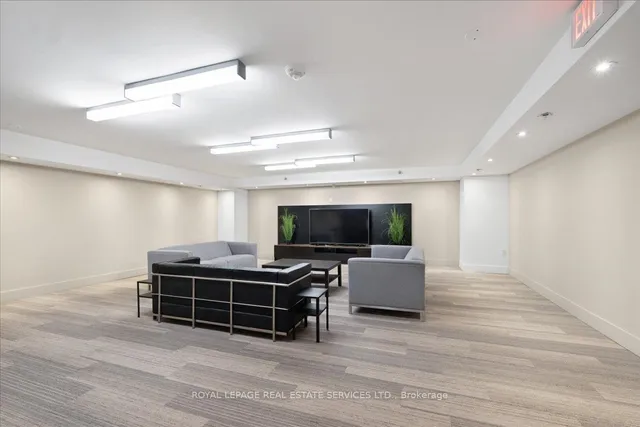 Additional image 22 of 36 Lisgar St Unit 2017 W