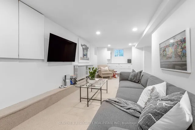 Additional image 37 of 48 Austin Terr