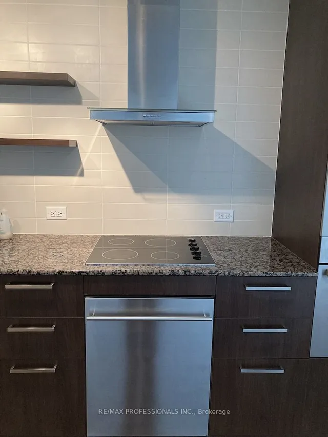 Additional image 12 of 14 York St Unit 412