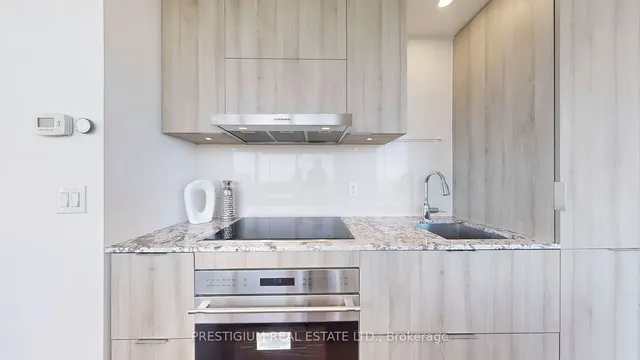 Additional image 7 of 1 Bloor St Unit 4204