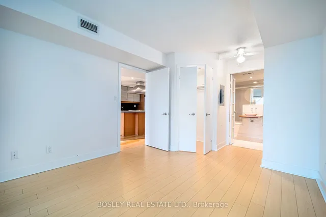 Additional image 19 of 550 Queens Quay Unit 318