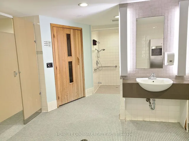 Additional image 17 of 18 Yonge St Unit 1303