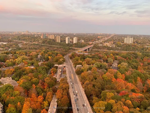 Additional image 14 of 585 Bloor St Unit 3624