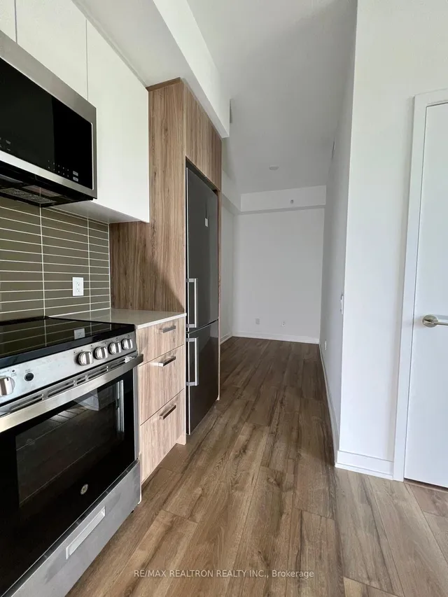 Additional image 10 of 1787 St Clair Ave Unit 604