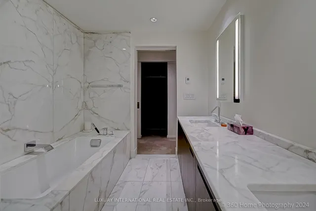 Additional image 17 of 180 University Ave Unit 2501