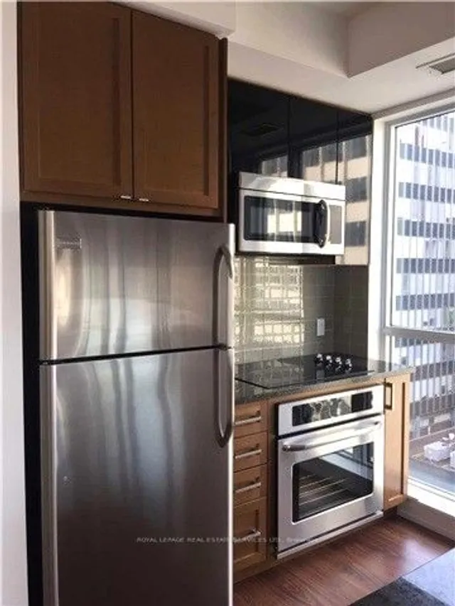 Additional image 10 of 98 Lillian St Unit 520