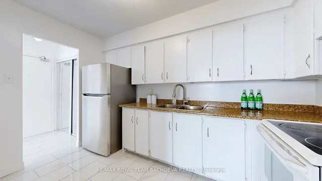 Additional image 12 of 3380 Eglinton Ave Unit 1709