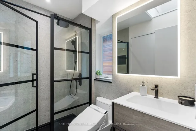 Additional image 28 of 46 Hewitt Ave