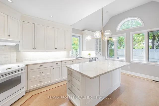 Additional image 18 of 54 Robin Hood Rd