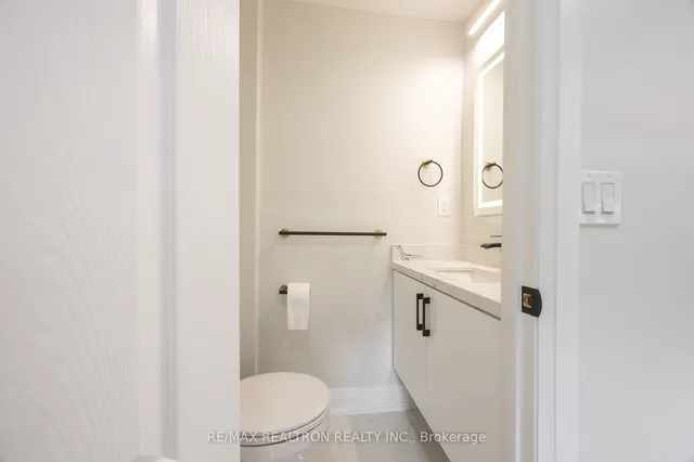 Additional image 19 of 376 Northcliffe Blvd