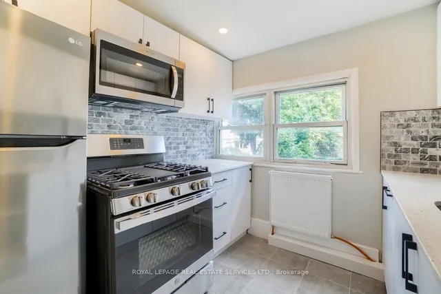 Additional image 17 of 31 Tyndall Ave