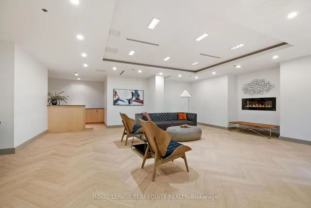 Additional image 31 of 38 Howard Park Ave Unit 157