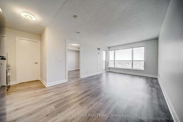 Additional image 5 of 135 Village Green Sq Unit 2015