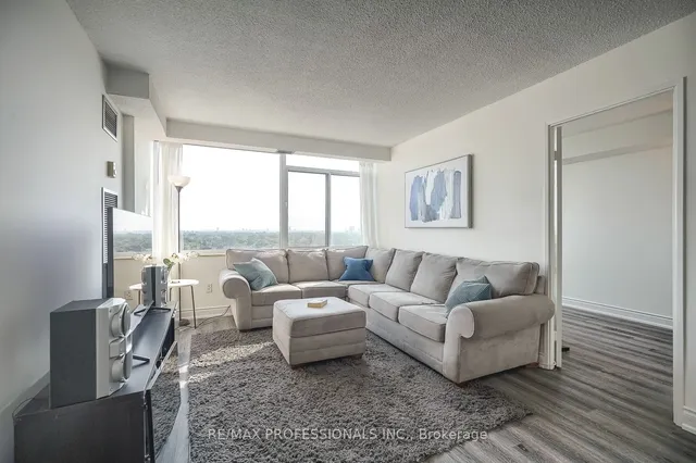 Additional image 8 of 3000 Bathurst St Unit 1205