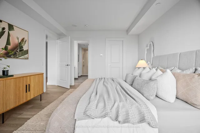 Additional image 14 of 285 Avenue Rd Unit 801