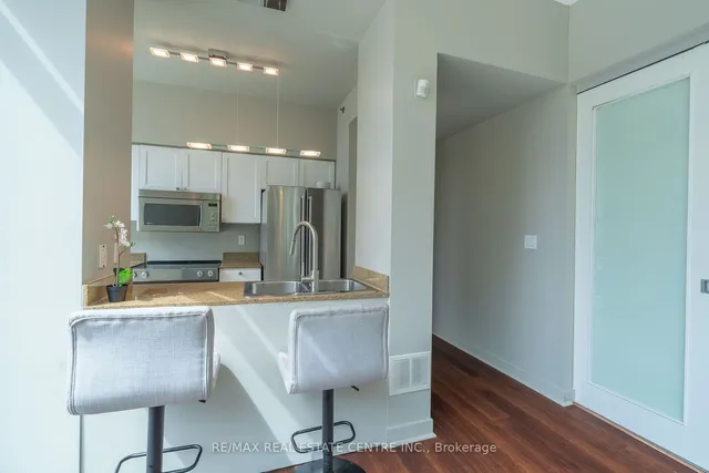 Additional image 30 of 81 Navy Wharf Crt Unit 201