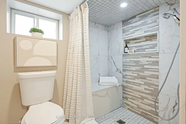 Additional image 32 of 168 Dunraven Dr