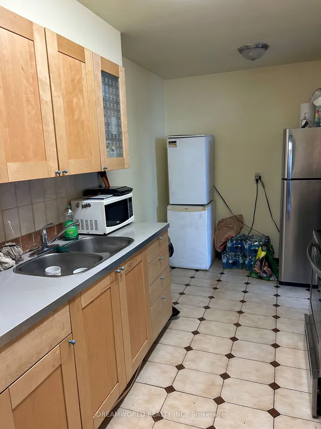 Additional image 5 of 2835 Islington Ave Unit 106