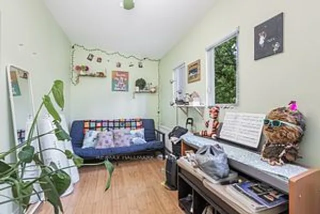 Additional image 23 of 47 Laws St